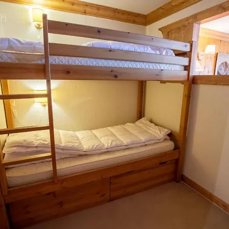 3 Bedrooms With Balcony Appartement *